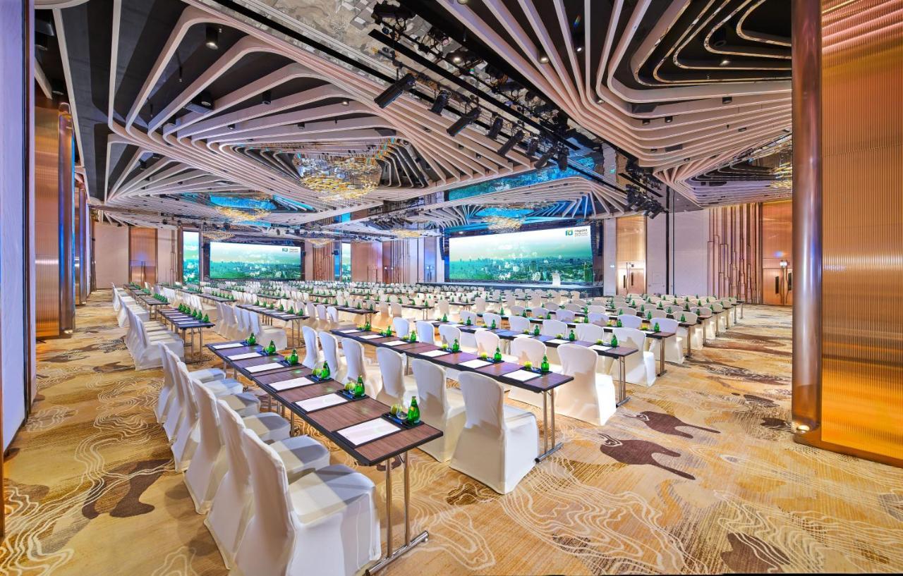 Hotel Regala Skycity 4*