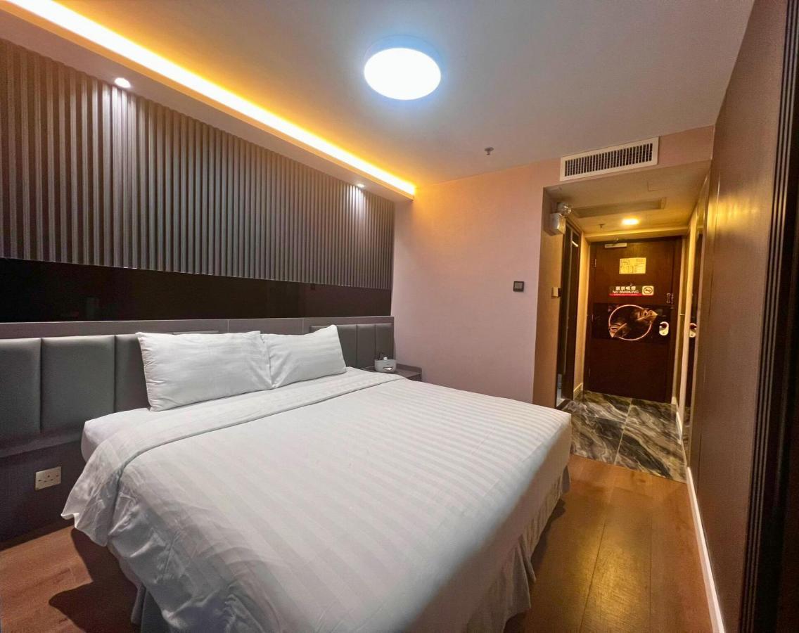 Hennessy Hotel 4*