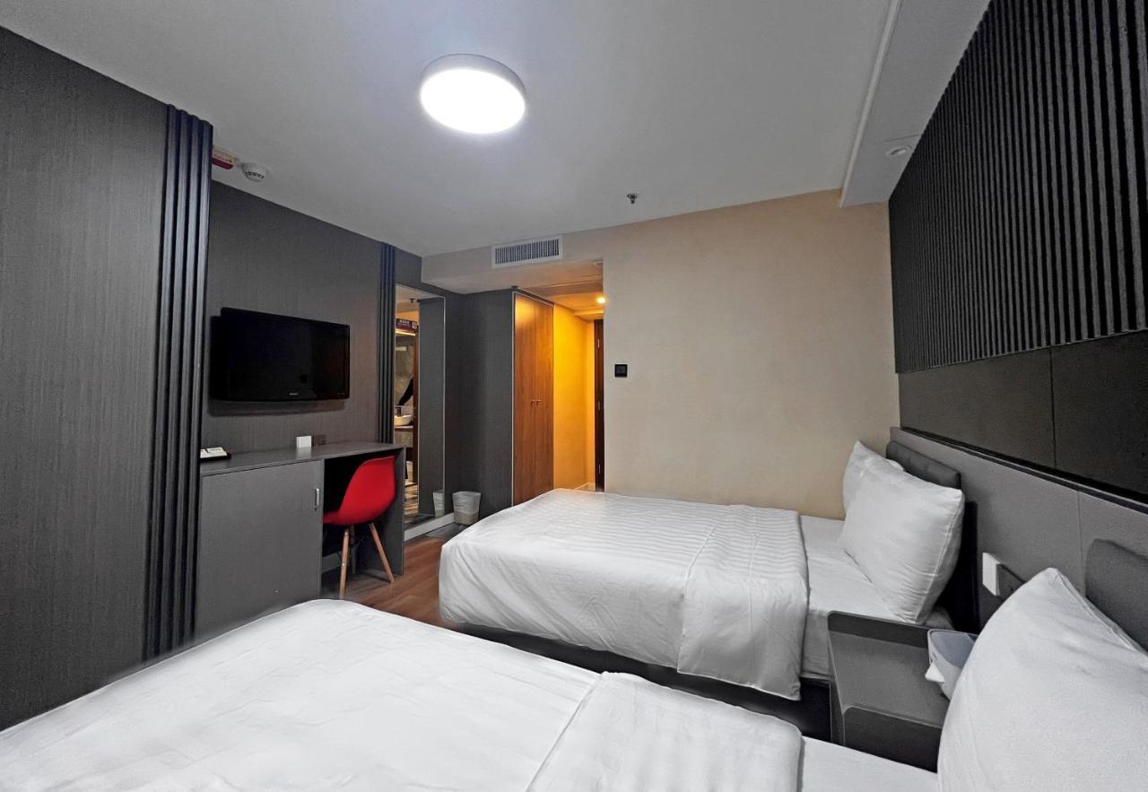 Hotel Hennessy