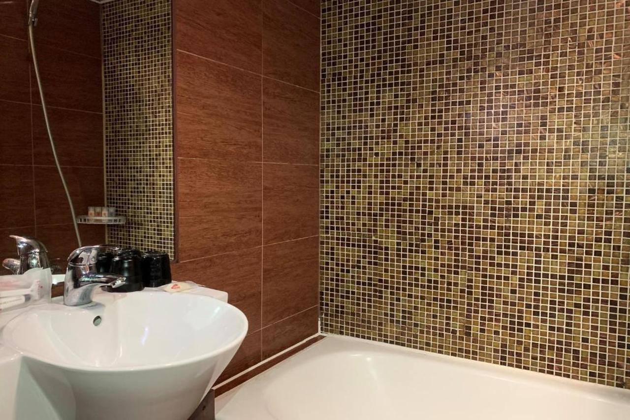 Hotel Ramada Grand Tsim Sha Tsui 4*