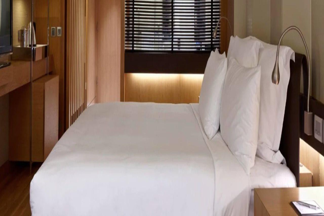 Hotel Renaissance Harbour View