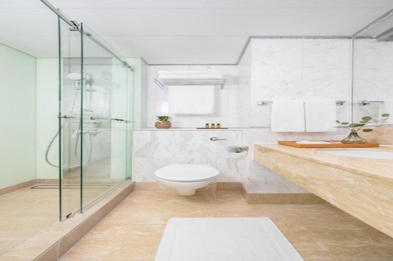 Two Macdonnell Road 4* Hong Kong