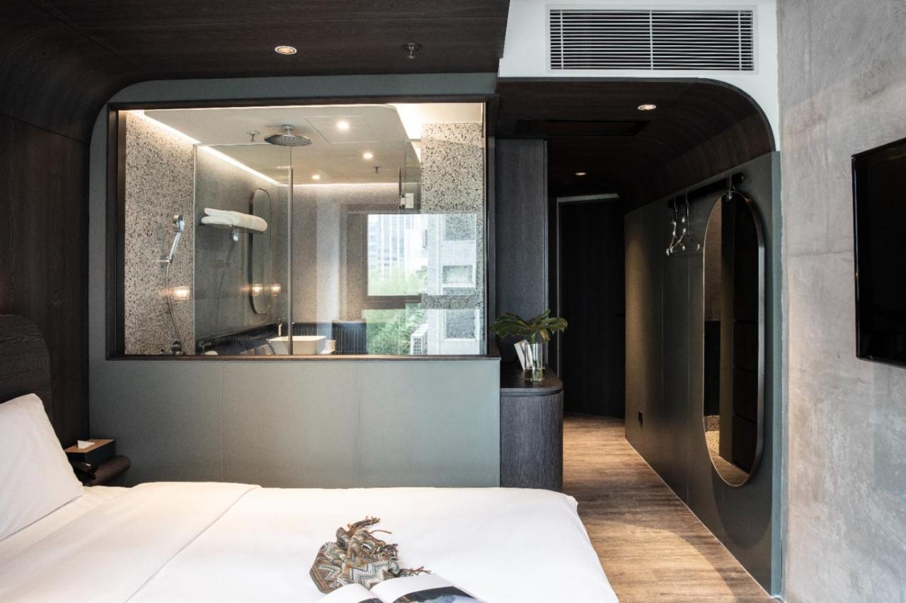 Hillwood House * Hong Kong