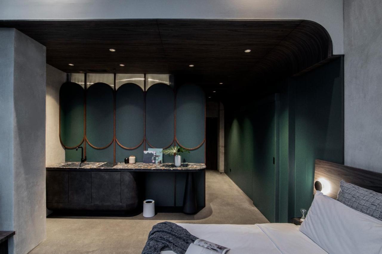 Hillwood House * Hong Kong