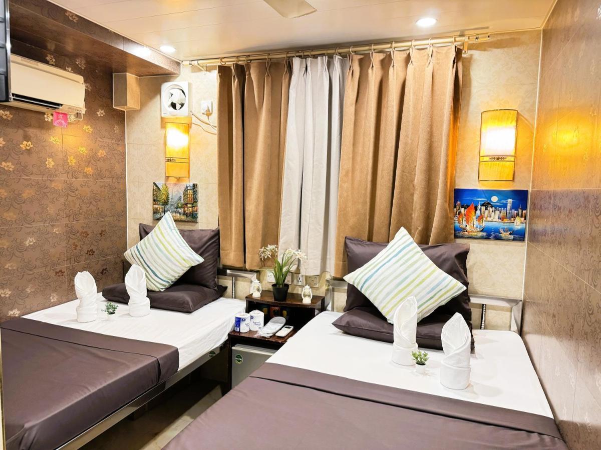 Hotel New International *