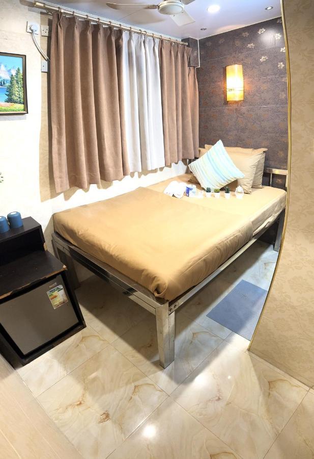 Hotel New International *