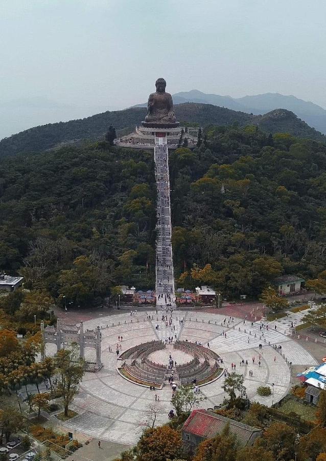 Kathmandu * Hong Kong