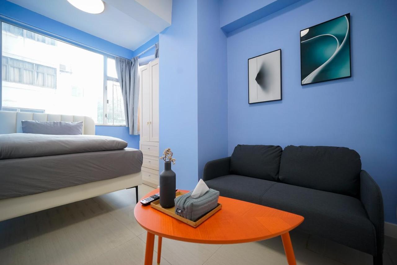 Student - 276 Gloucester Road