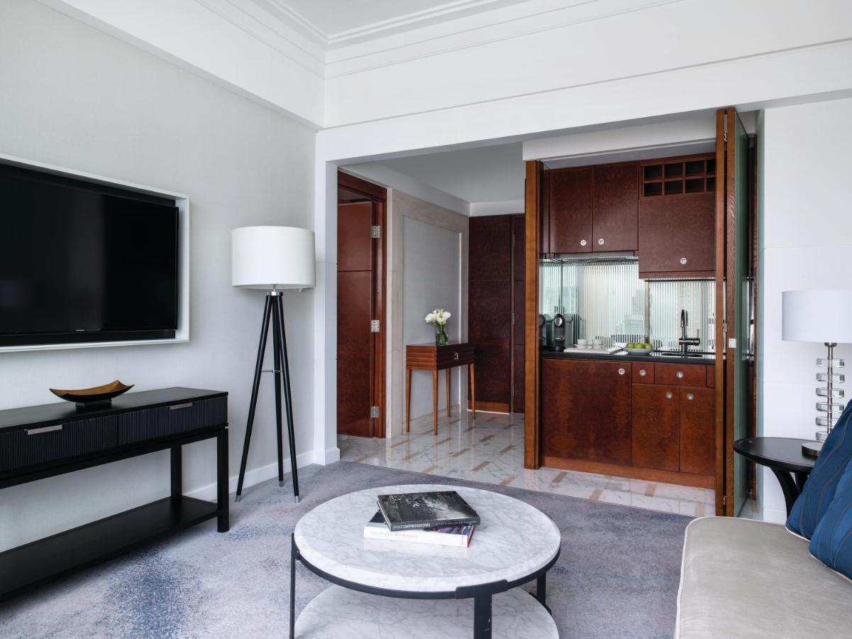 Khách sạn Cordis, 5*