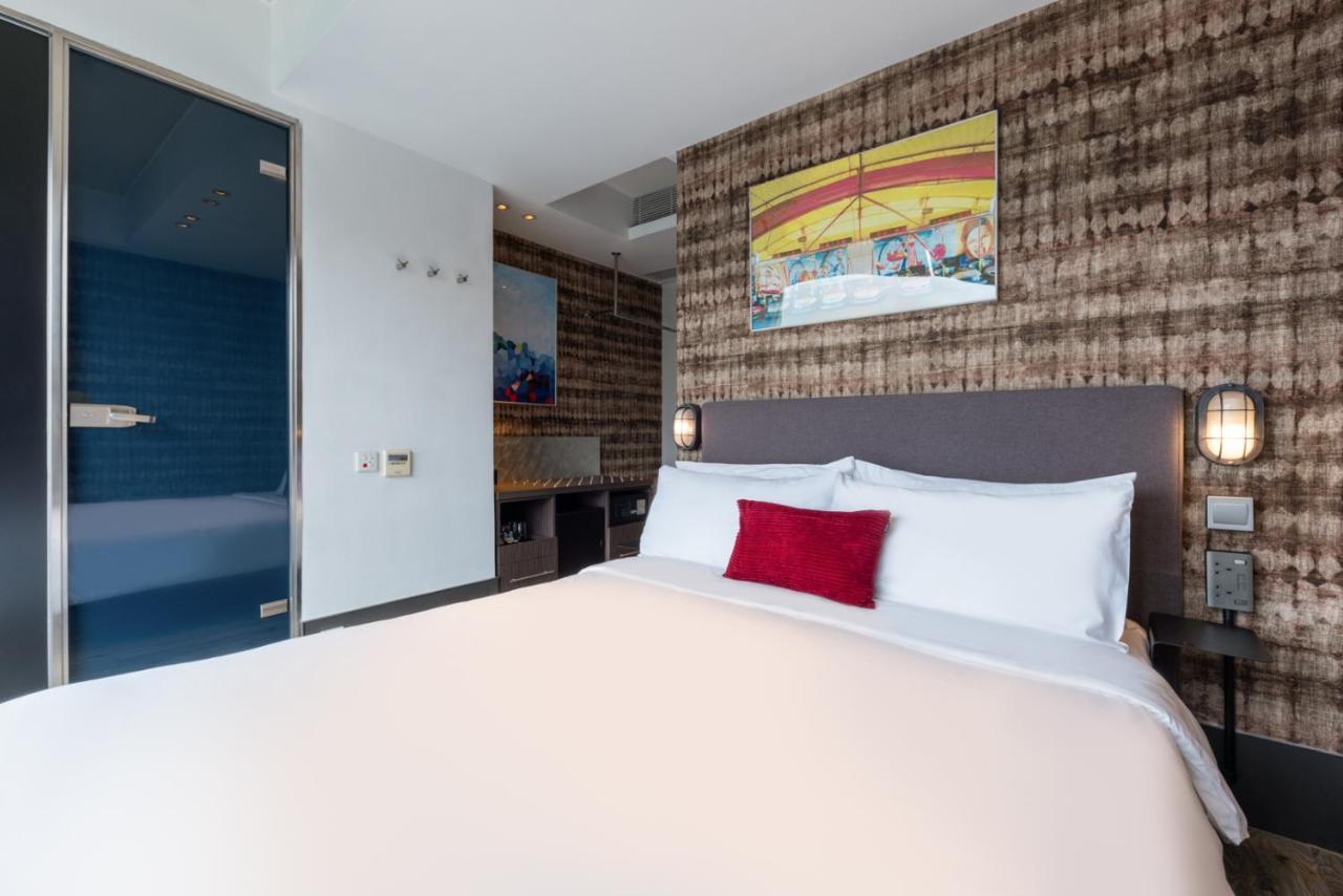 The Aberdeen Harbour By Ovolo