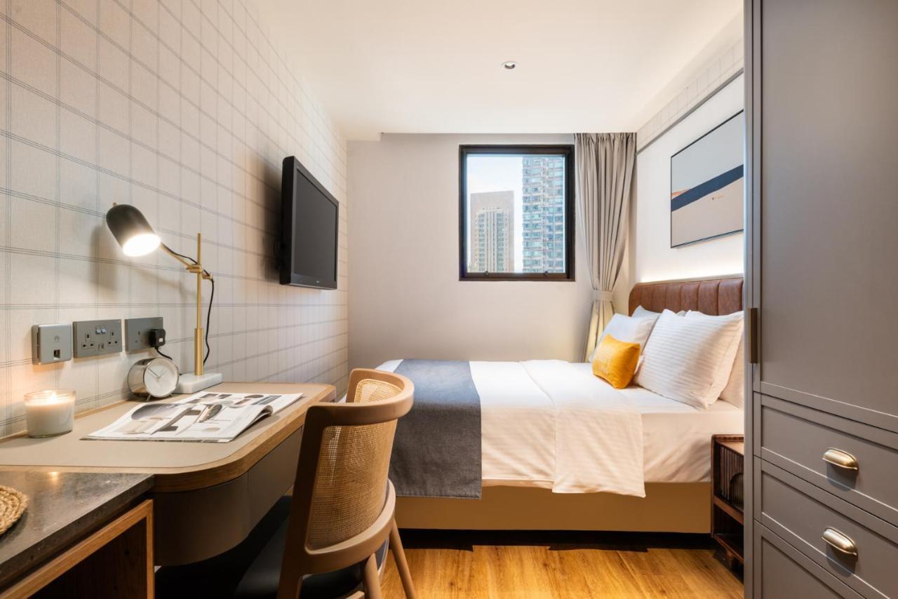 Dash Living On Hollywood Hotel