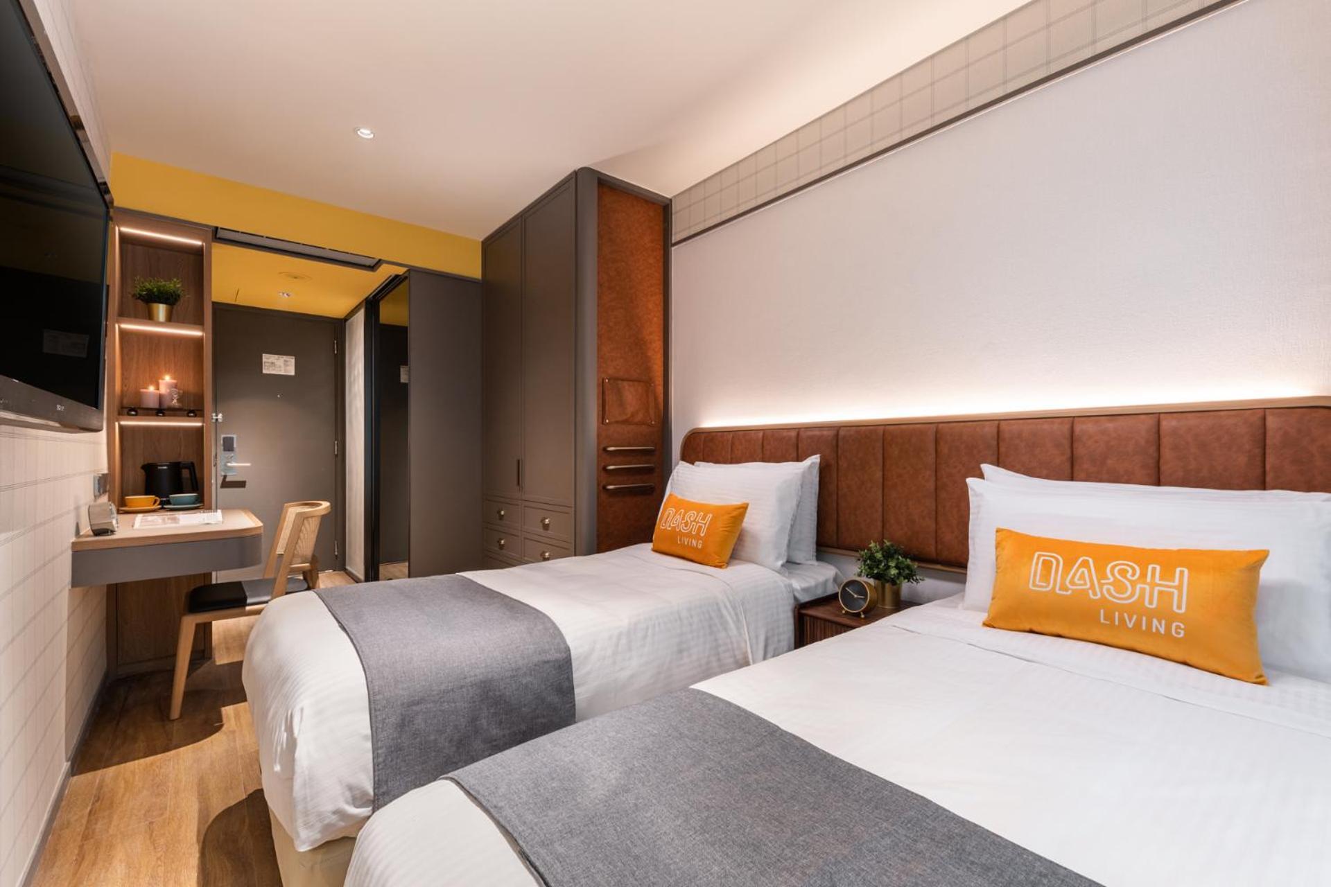 Hotel Dash Living On Hollywood 3*