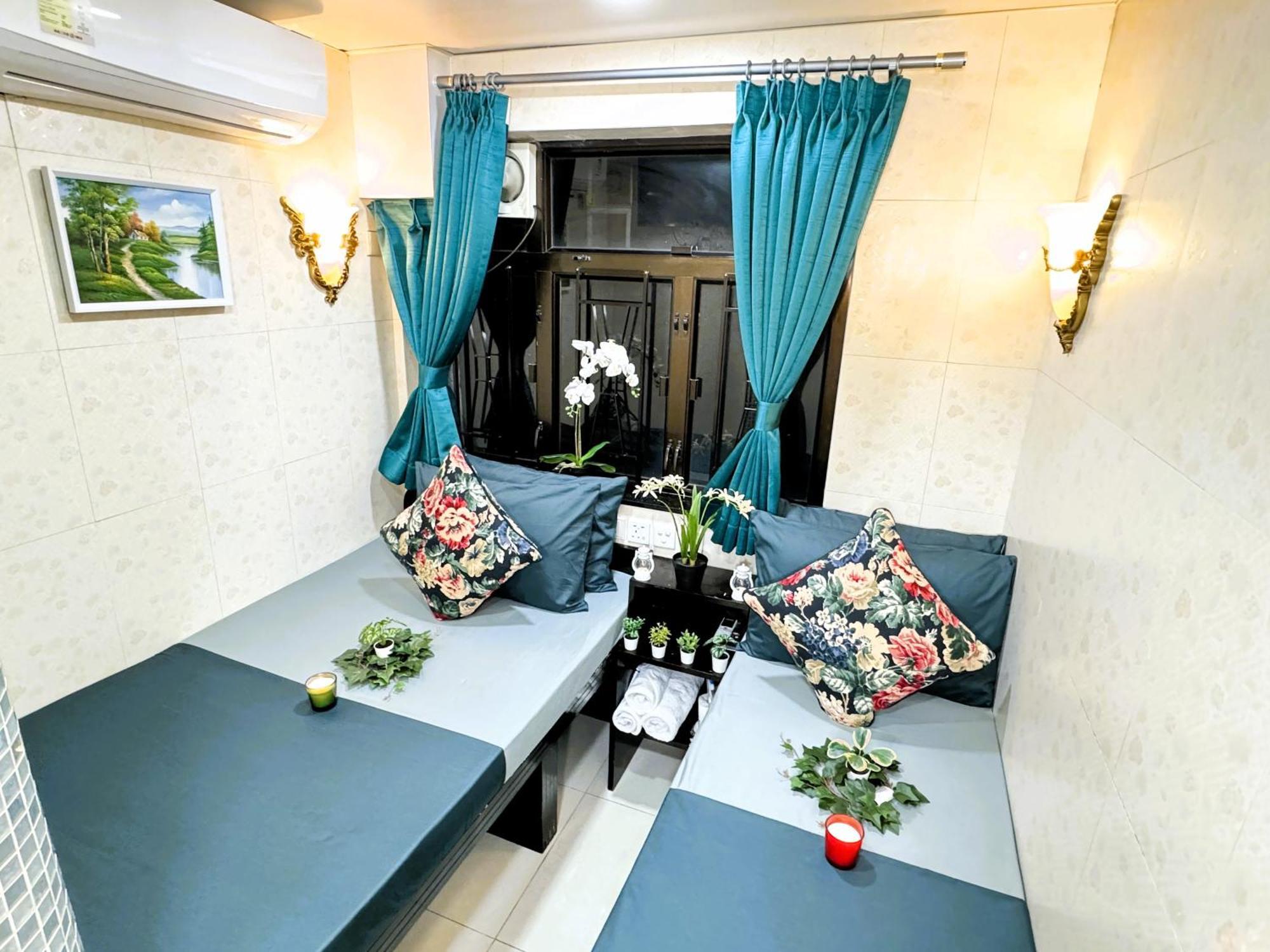 International Hotel