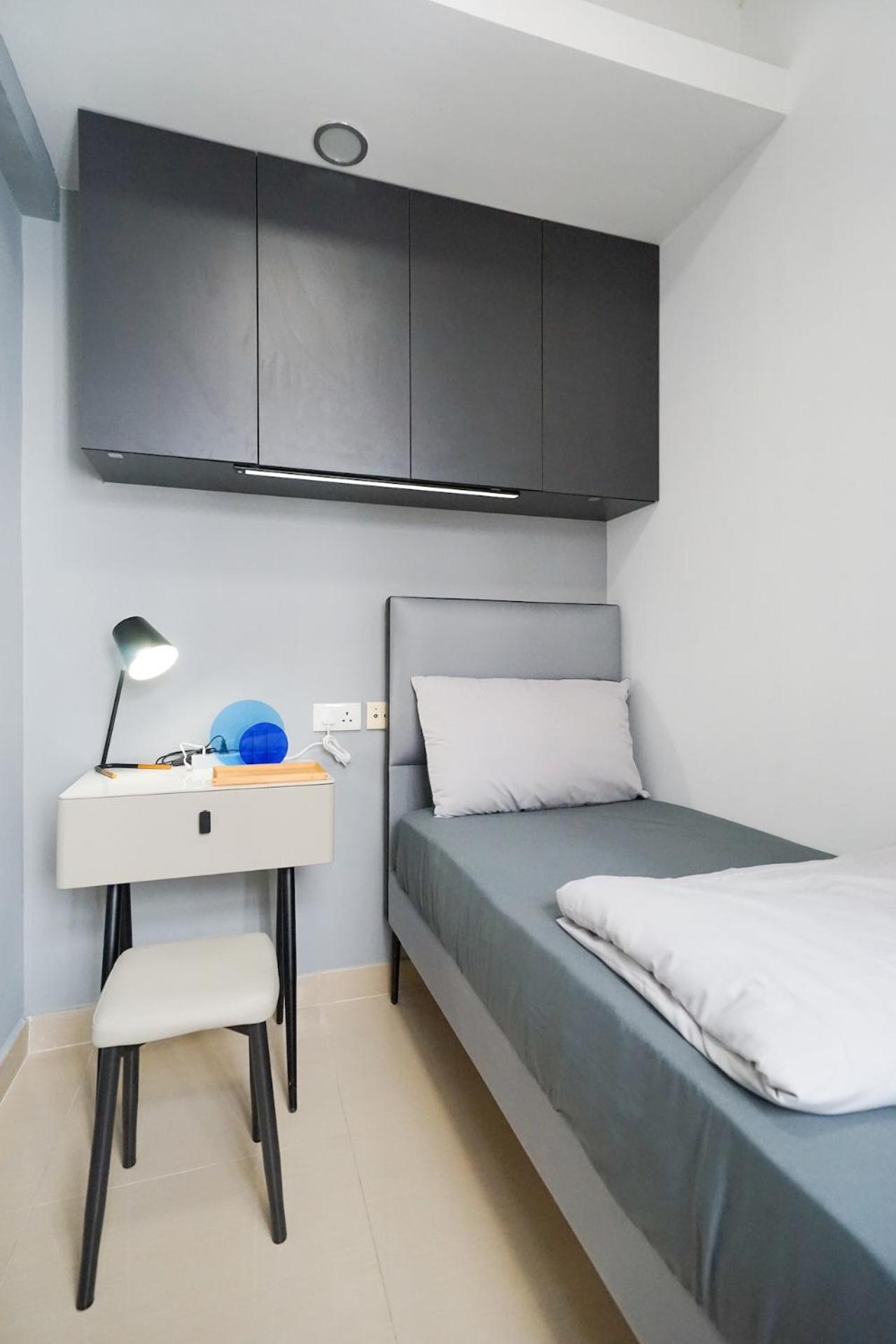 Student - 294 Hennessy Road * Hong Kong