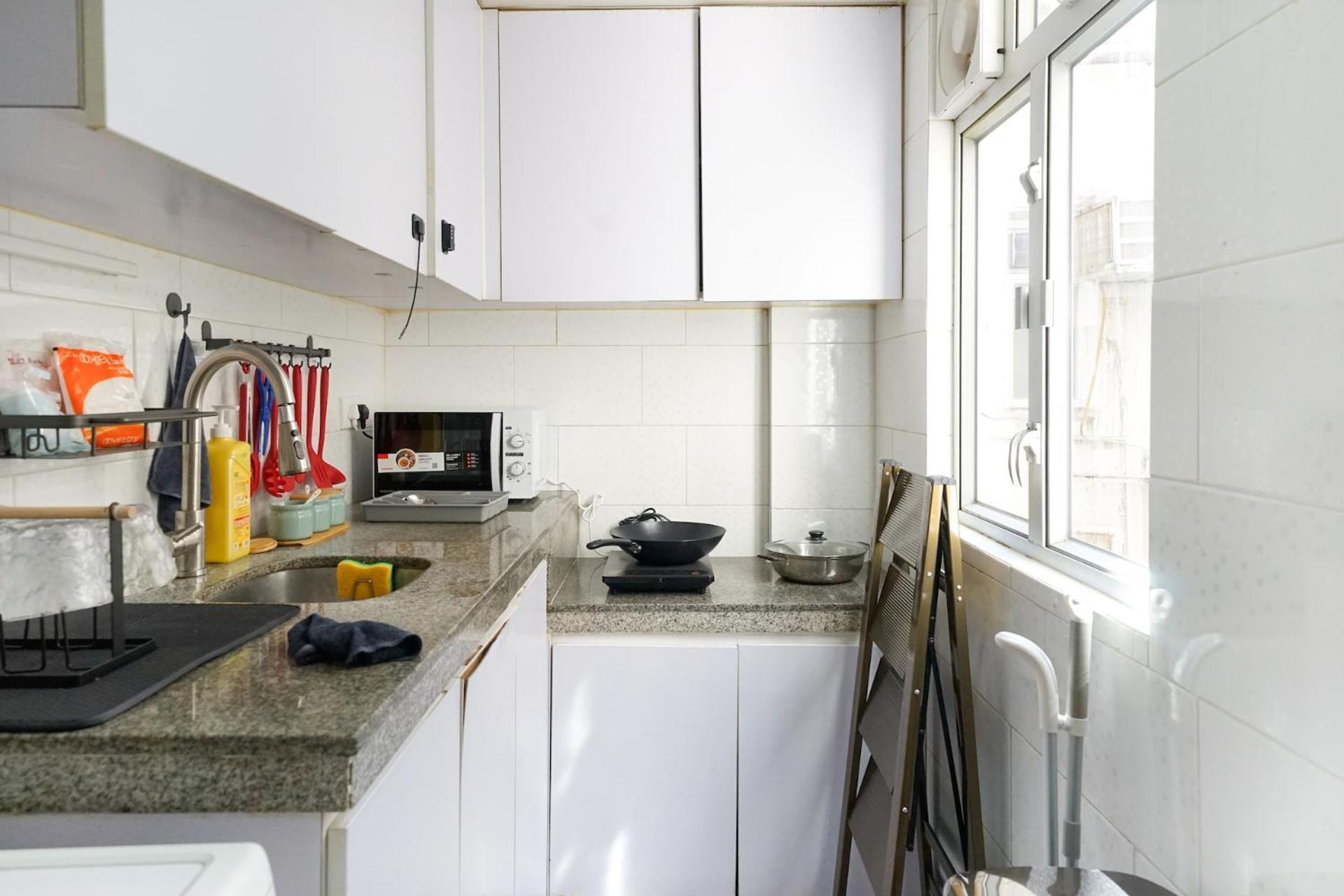 Homestay Student - 294 Hennessy Road