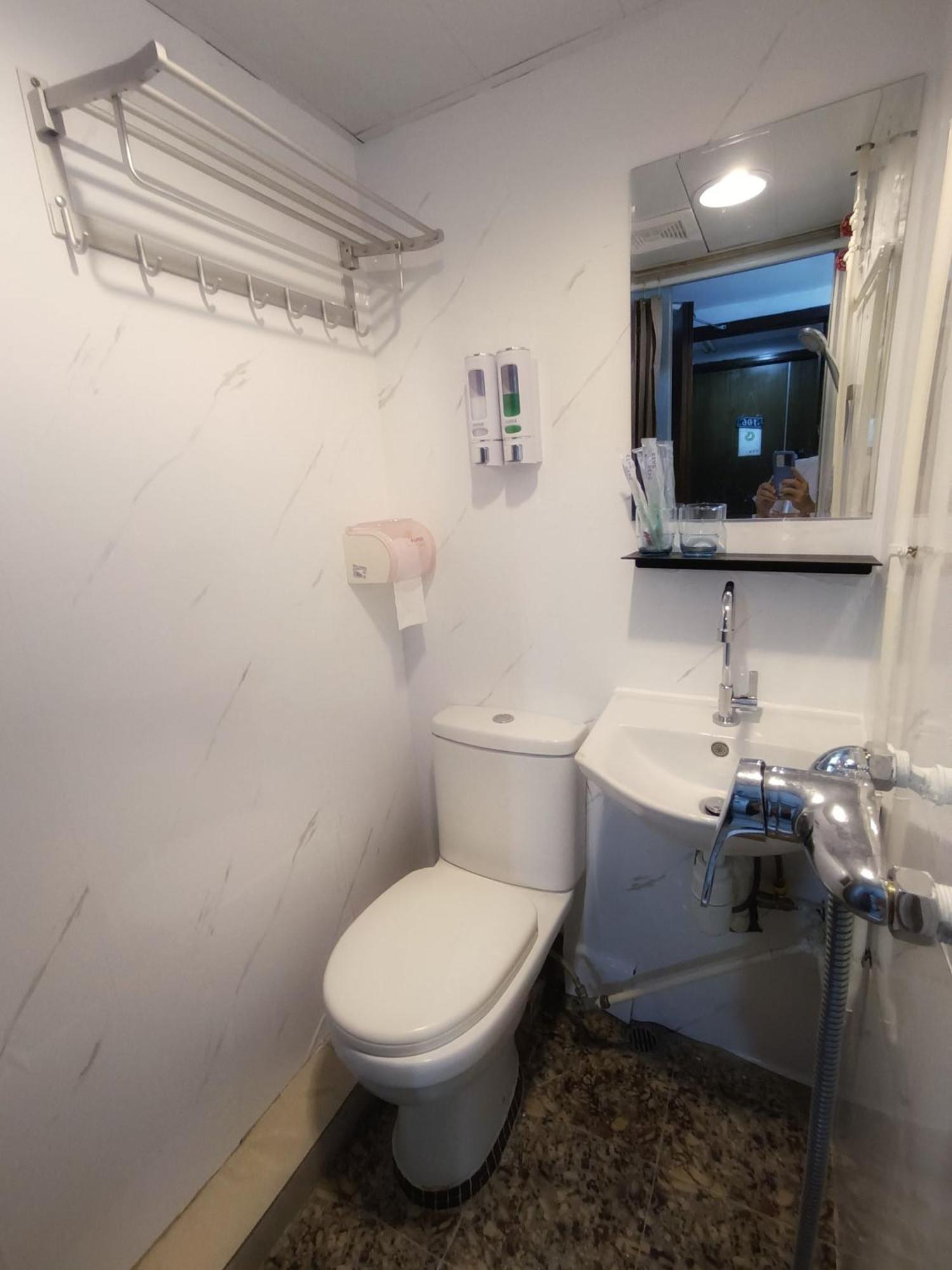 Tempo West Kowloon Hsr Station Guest house