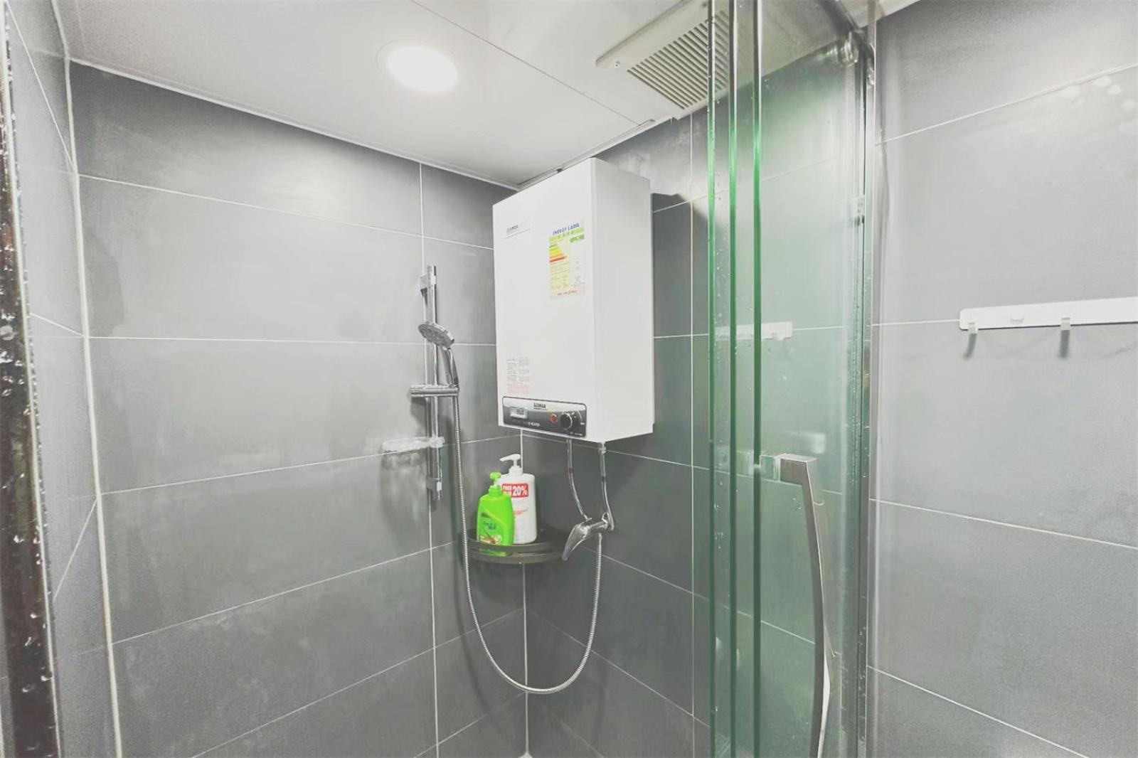 4br10pax, 2bar ,1mins Mtr Pangsapuri
