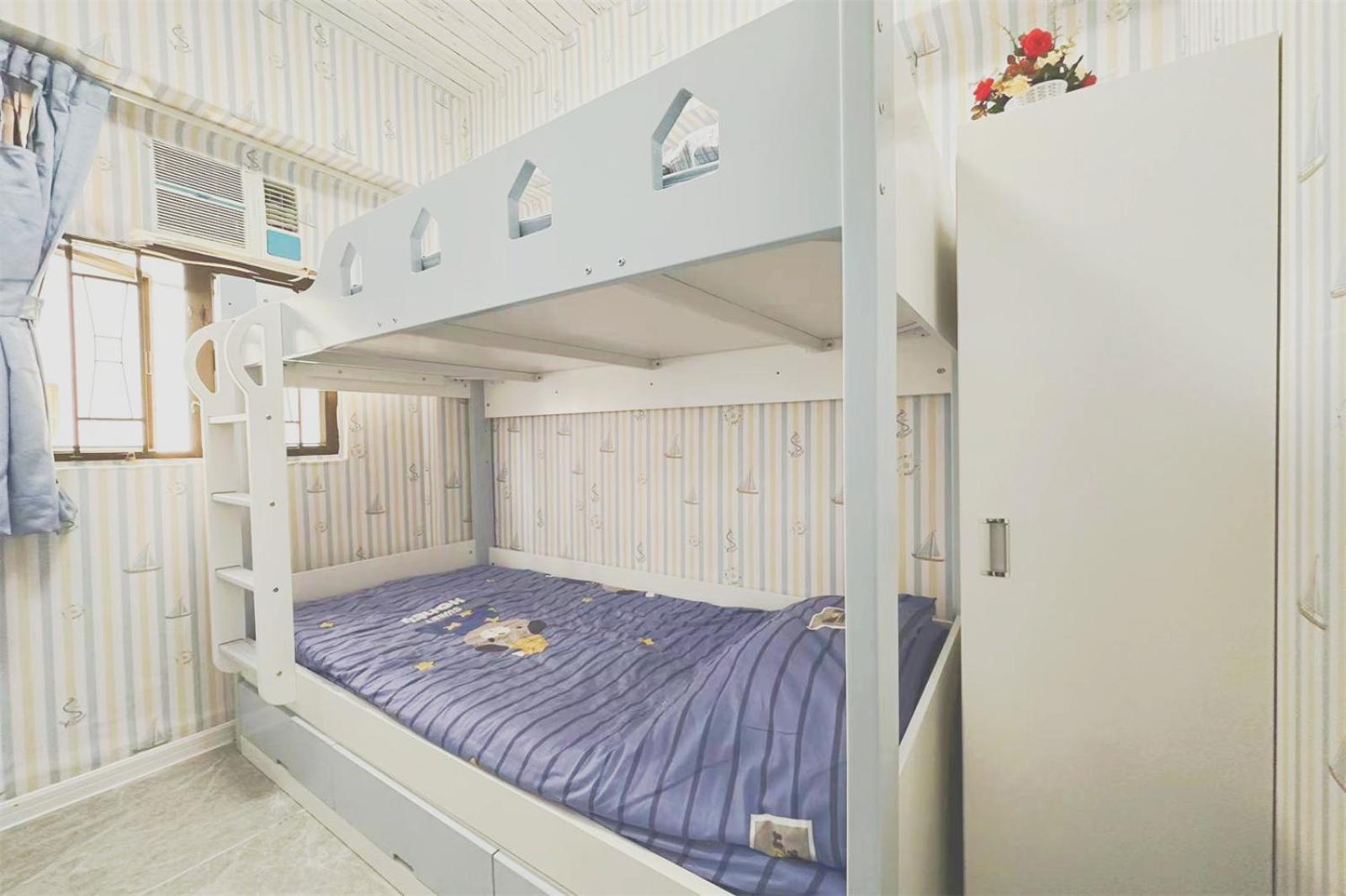 4br10pax, 2bar ,1mins Mtr Pangsapuri