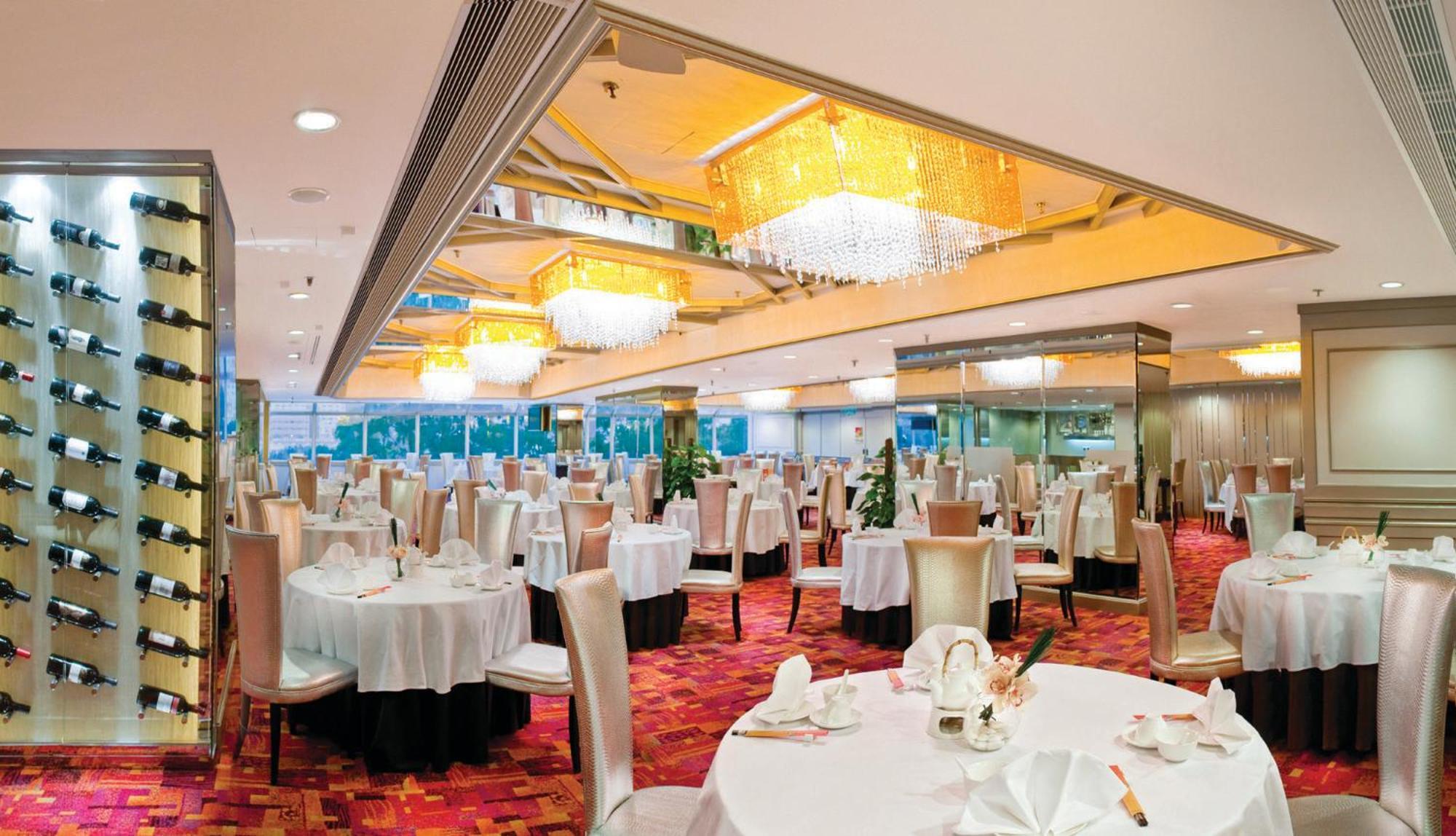 Regal Riverside 4*
