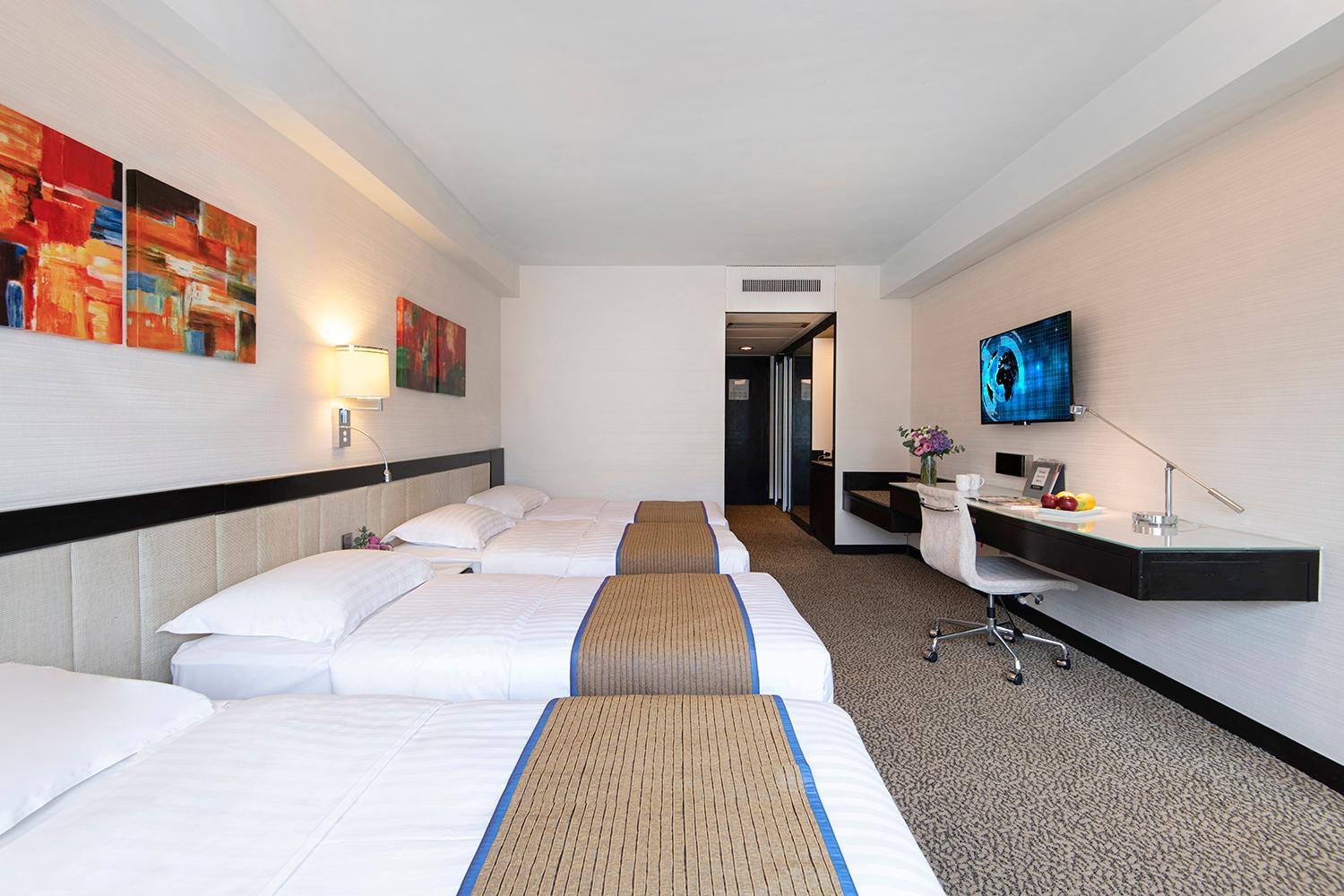 Regal Riverside Hotel