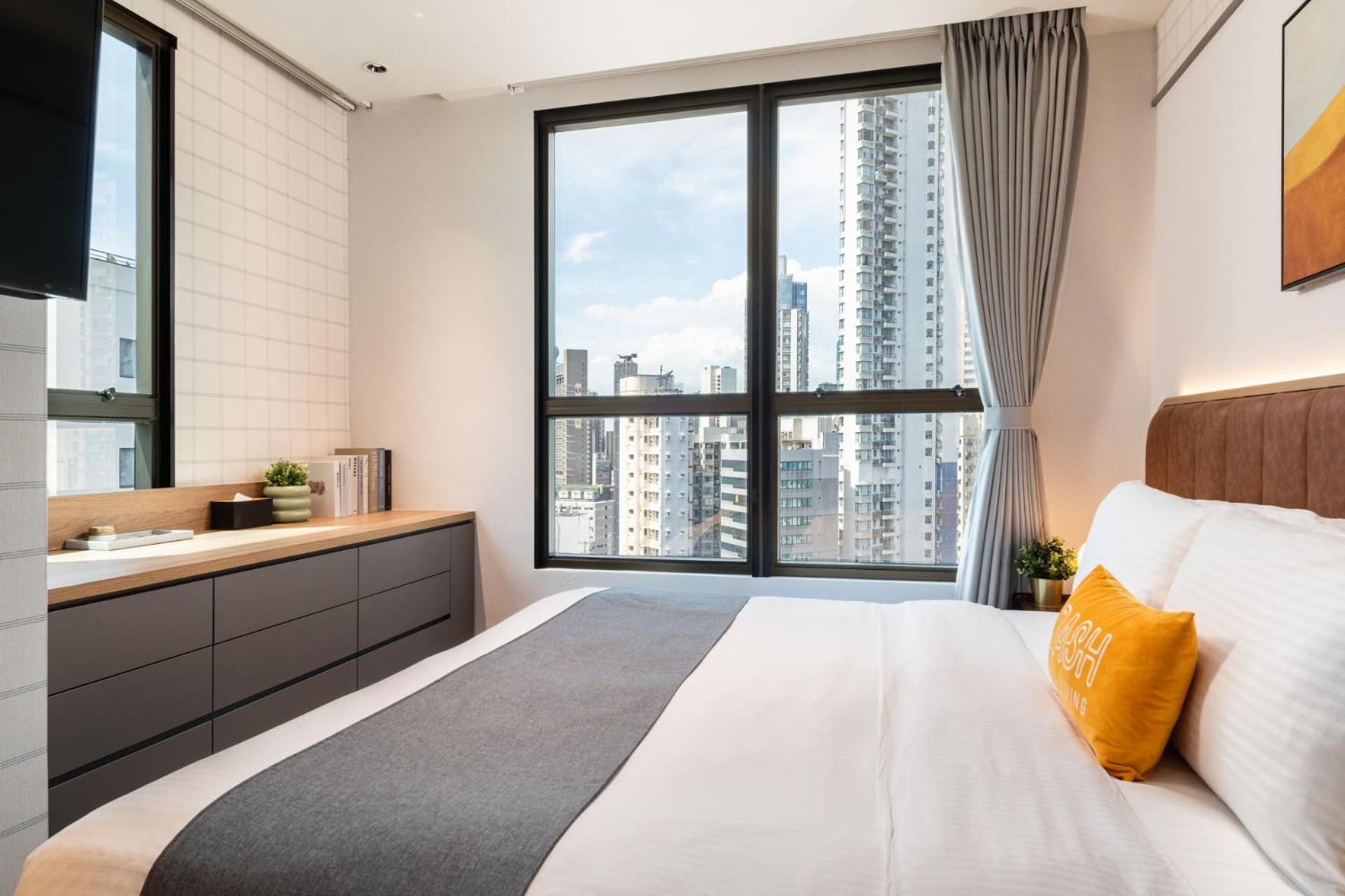 Dash Living On Hollywood Hotel