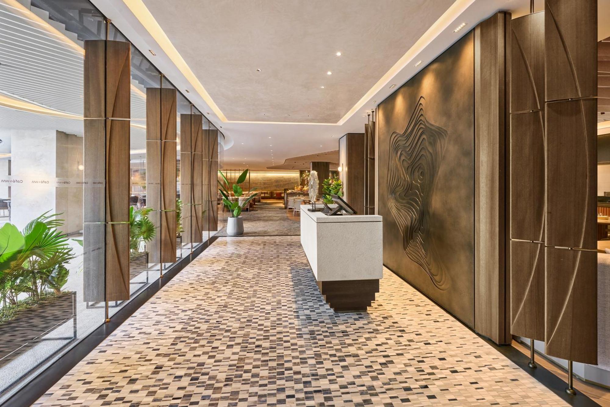Wm Hong Kong, Vignette Collection Hotel 5*