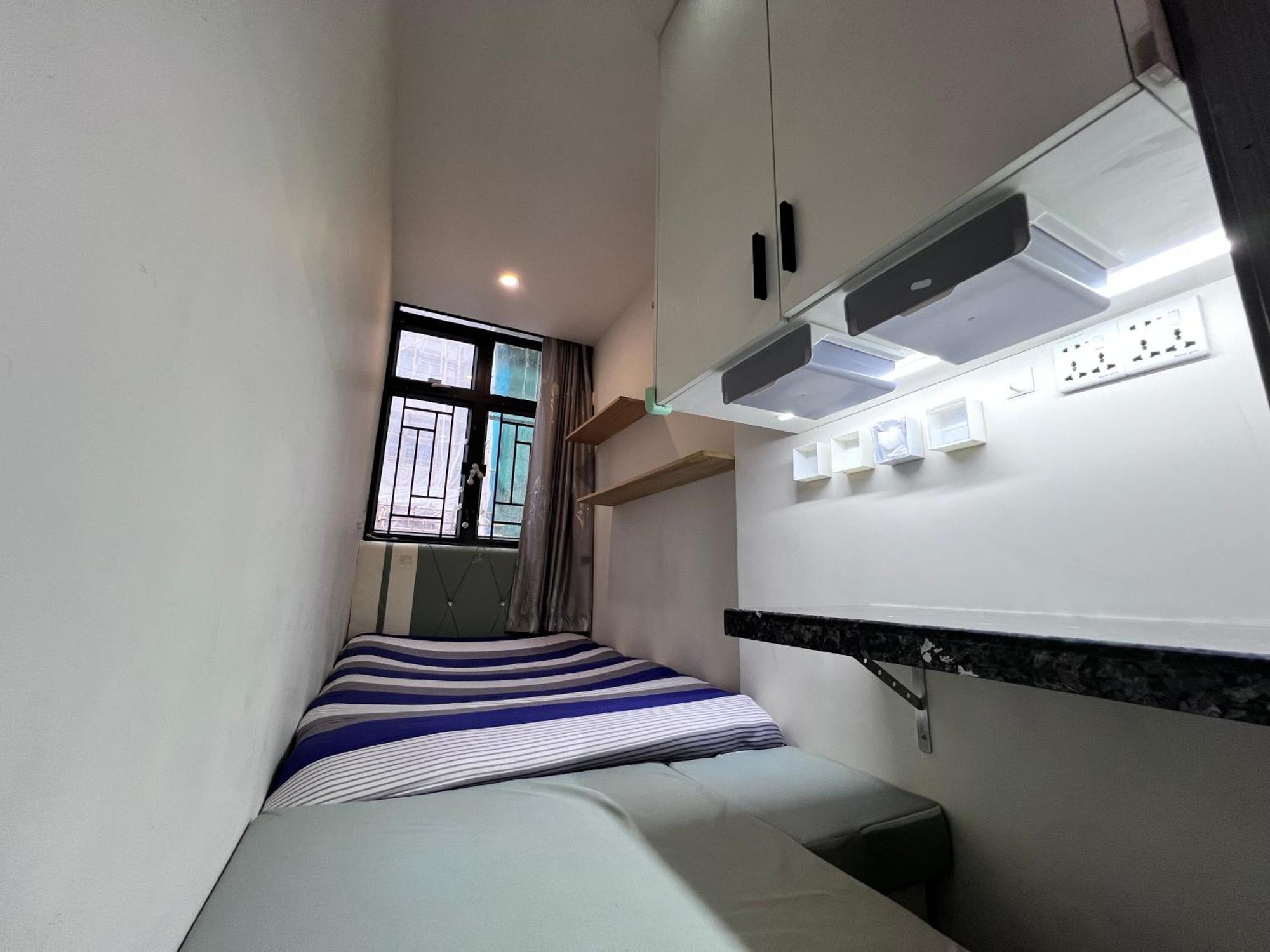 Capsule hotel Sleep Cubee