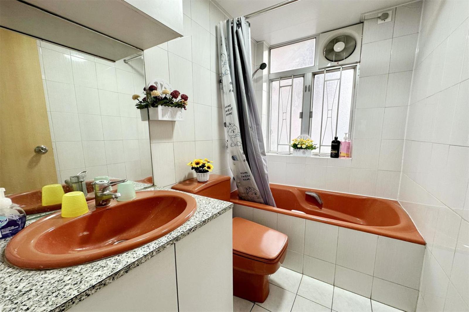 Fantastic Queen Beds, 4rms Beside Mtr Grand 14ppls 2 Bathrm Apartment *
