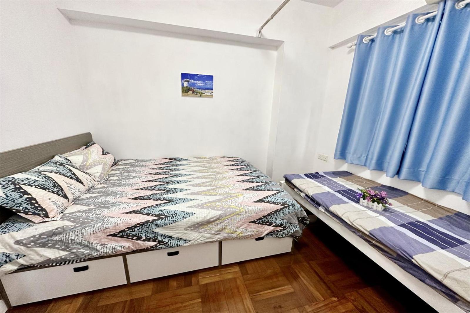 Fantastic Queen Beds, 4rms Beside Mtr Grand 14ppls 2 Bathrm *