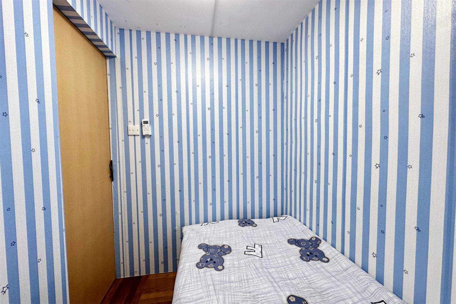Fantastic Queen Beds, 4rms Beside Mtr Grand 14ppls 2 Bathrm Apartment