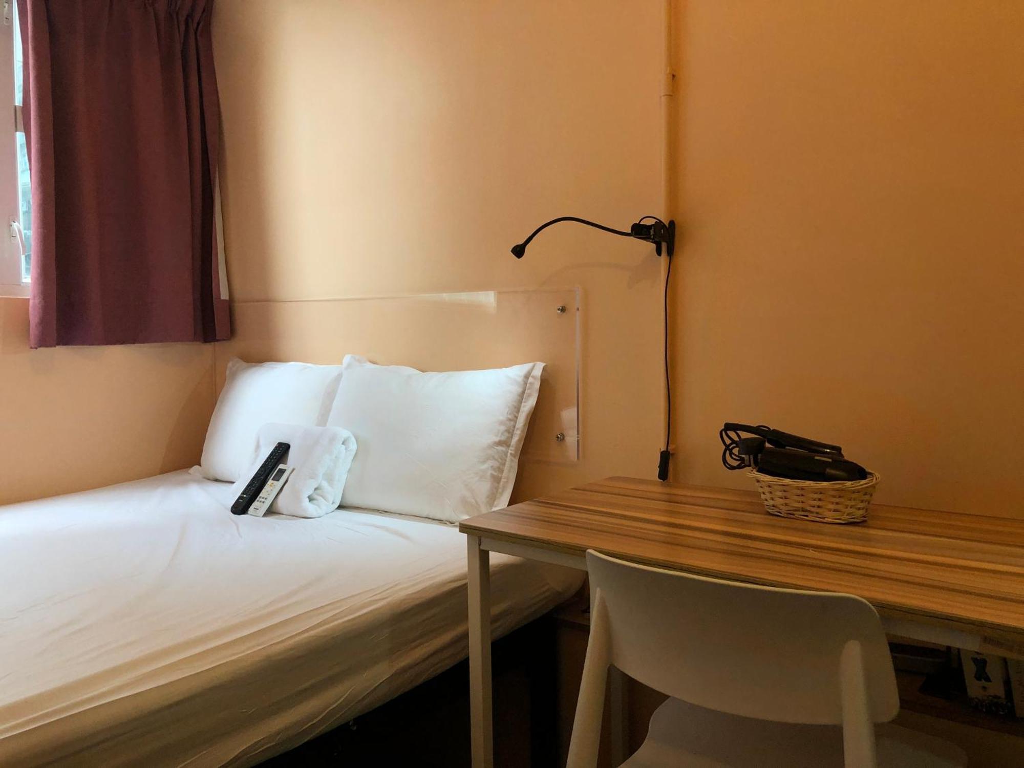 Hostel Hop Hong Kong