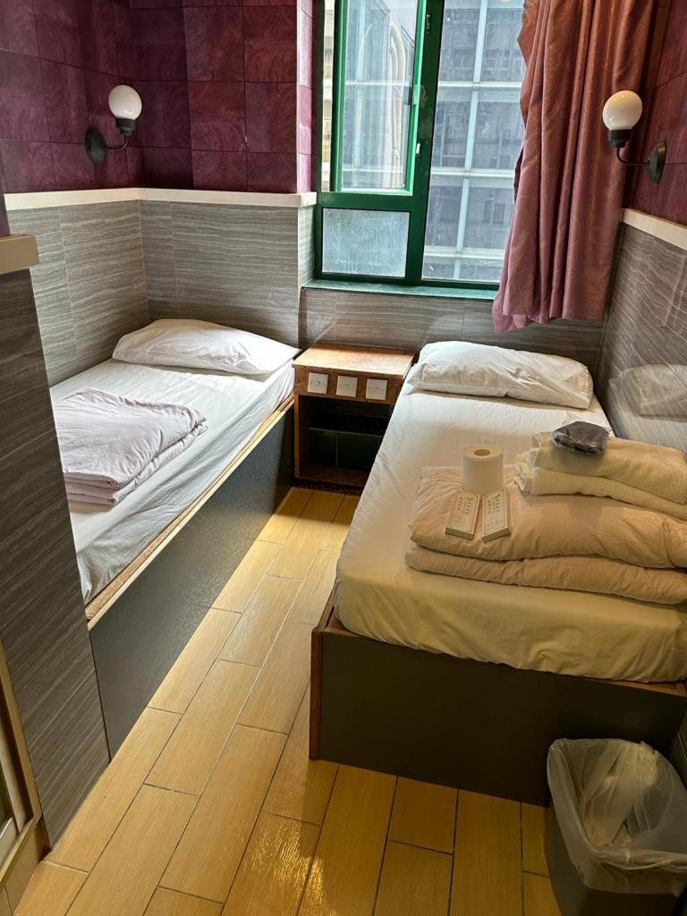 Hostel Just On Nathan Road *