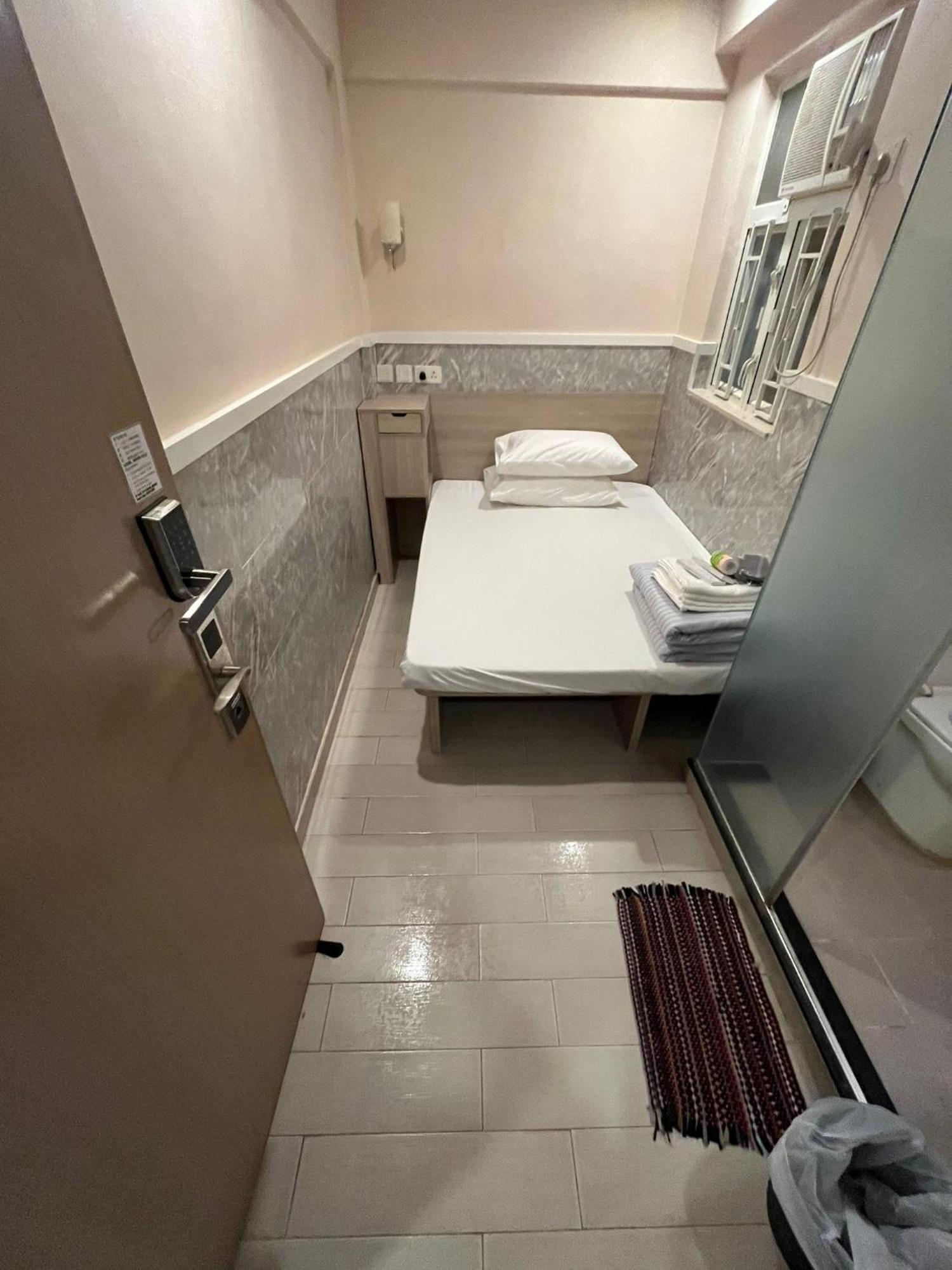 Hostel Just On Nathan Road