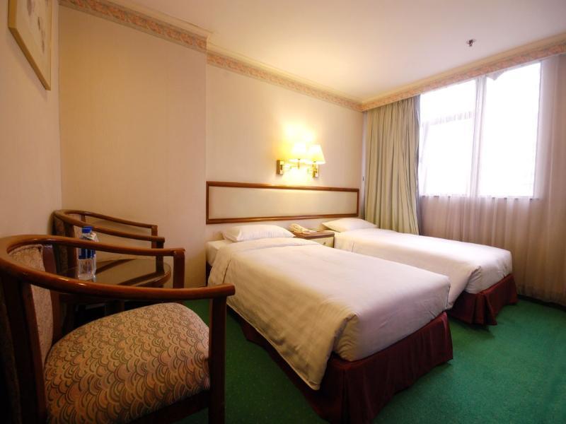 Metropark Mongkok Hotel 4*