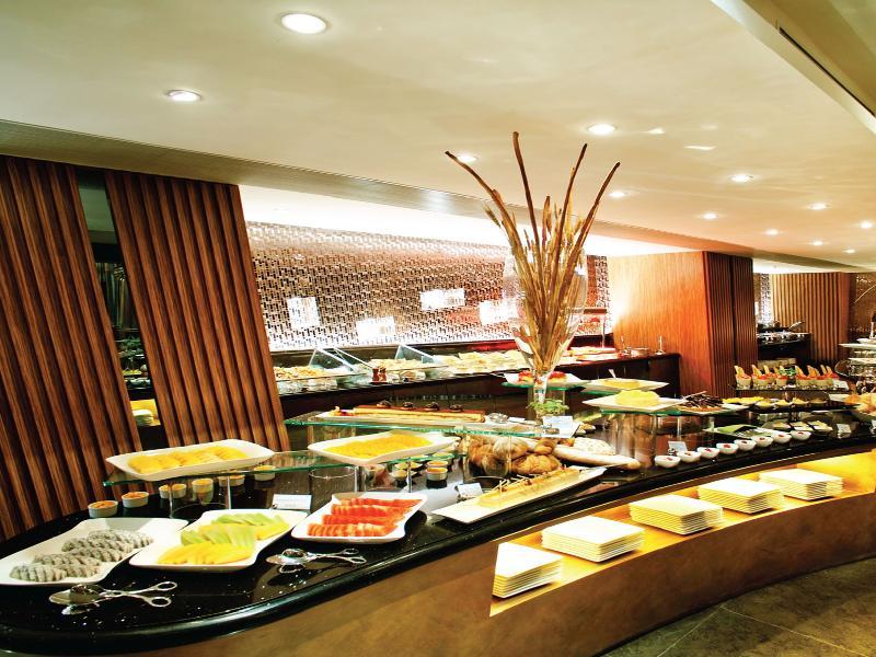 Harbour Plaza 8 Degrees Hotel