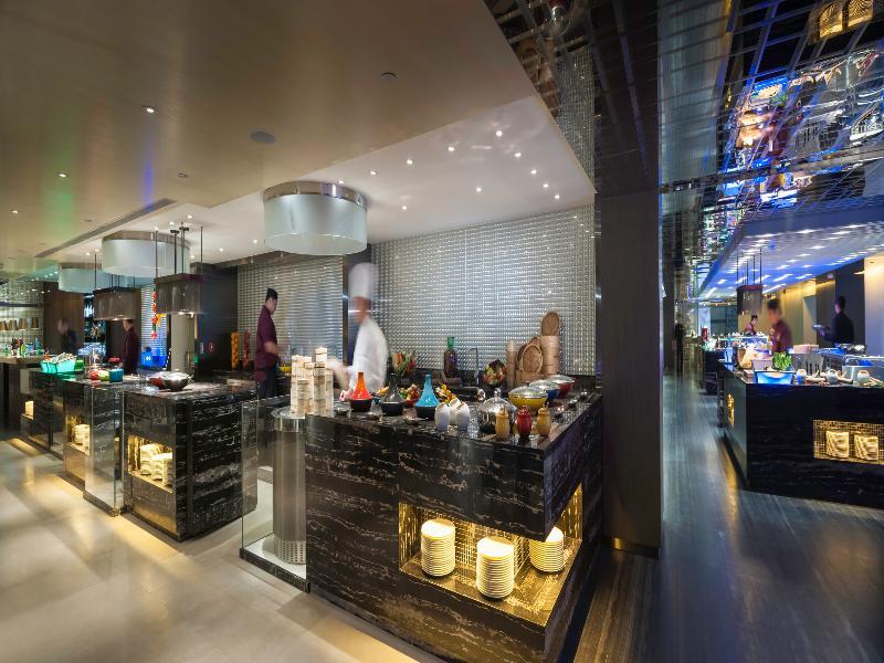 Gateway Hotel, Marco Polo Hotel