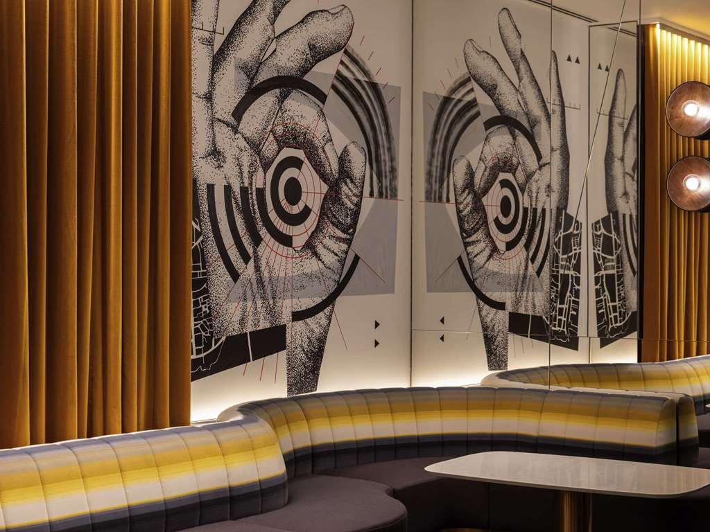 Hotel Mondrian