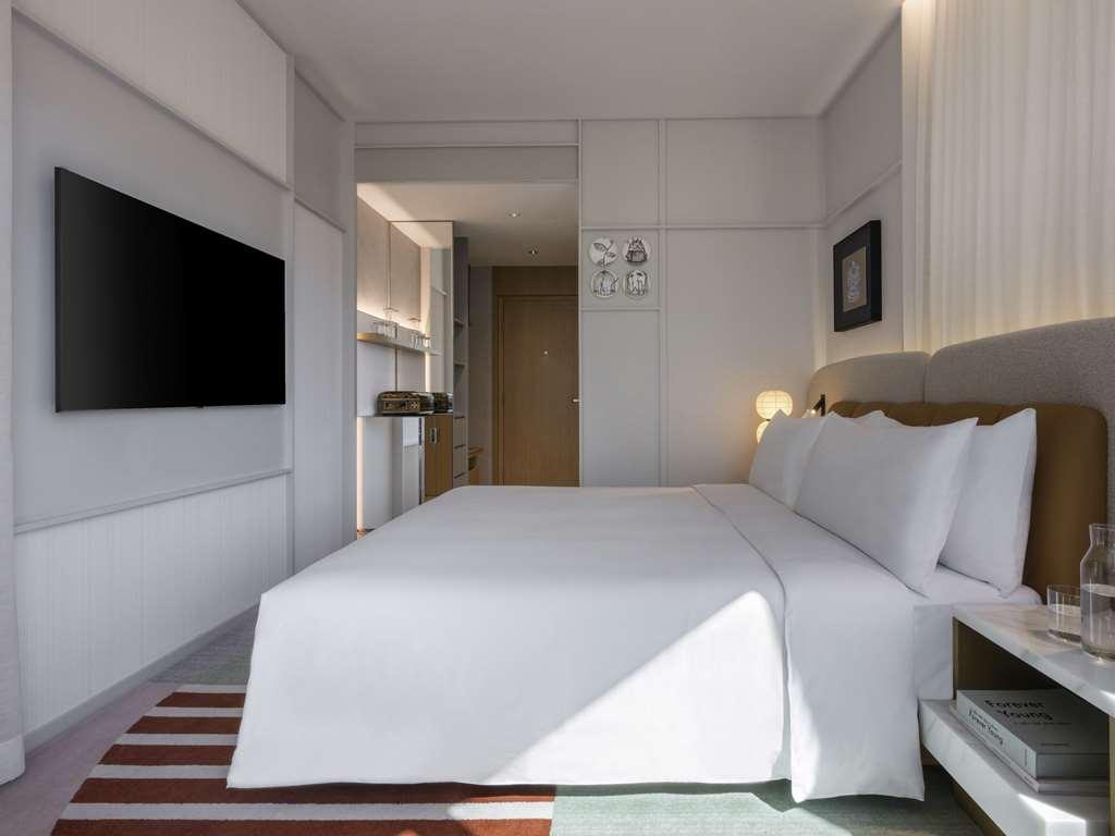 Hotel Mondrian