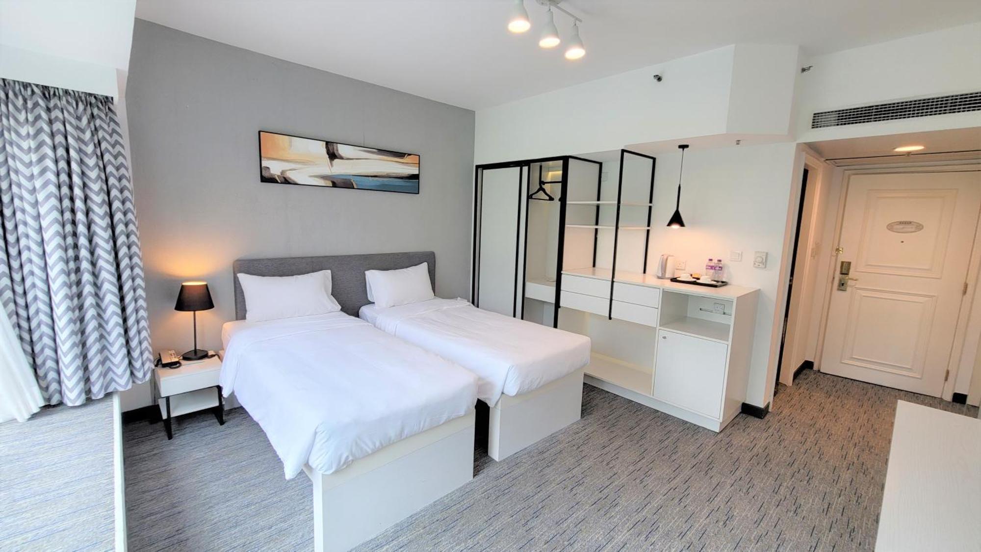 Grand Bay View Hotel
