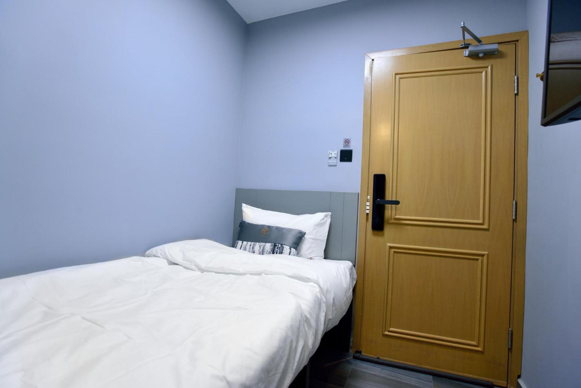 Atlas & Backpackers Guest house Hong Kong