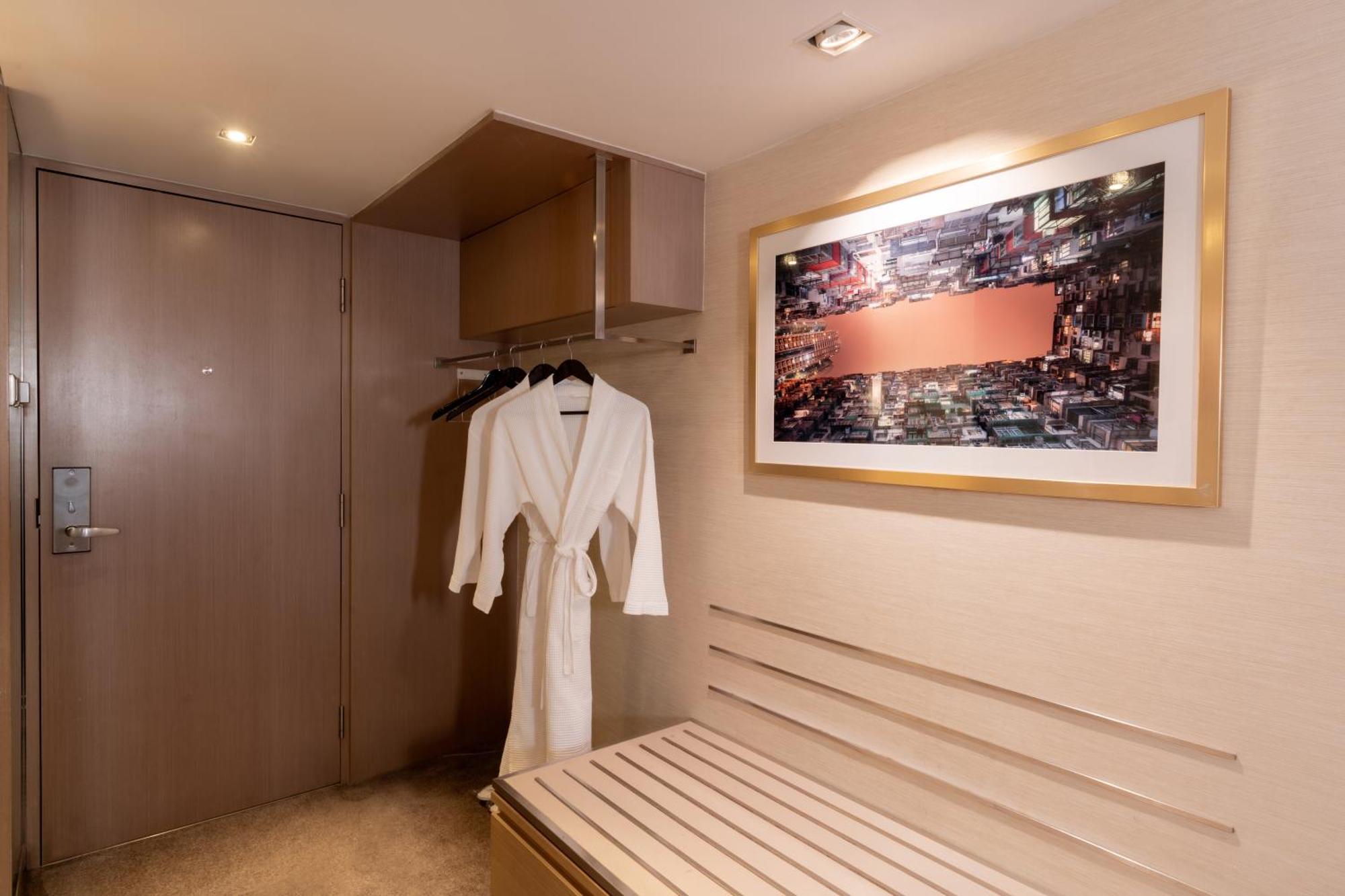 Hotel Golden Mile By Ihg 4*