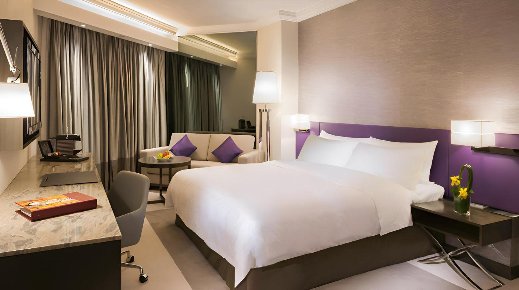 Gateway Hotel, Marco Polo Hotel Hong Kong