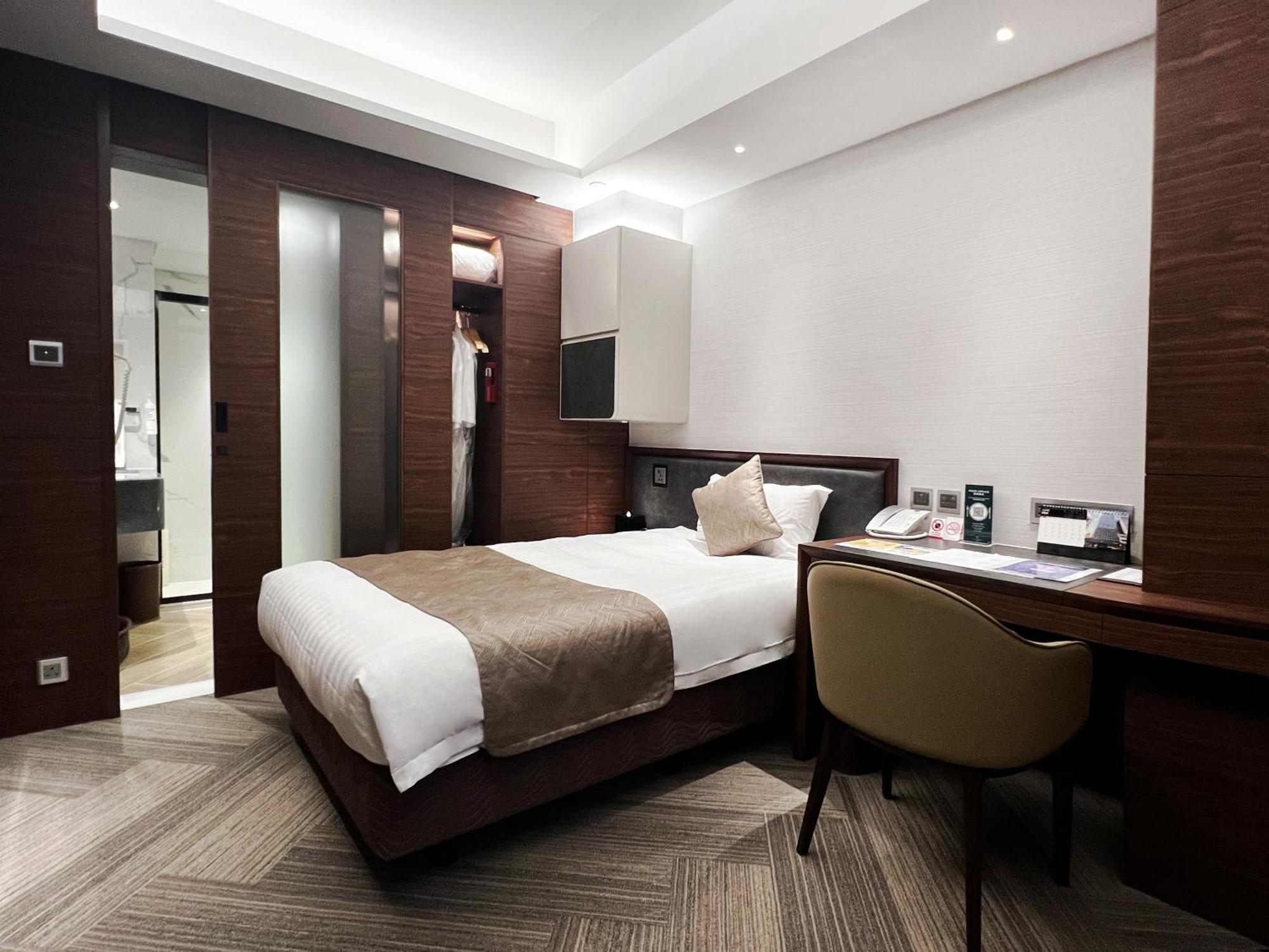 Gloucester Luk Kwok 4* Hong Kong