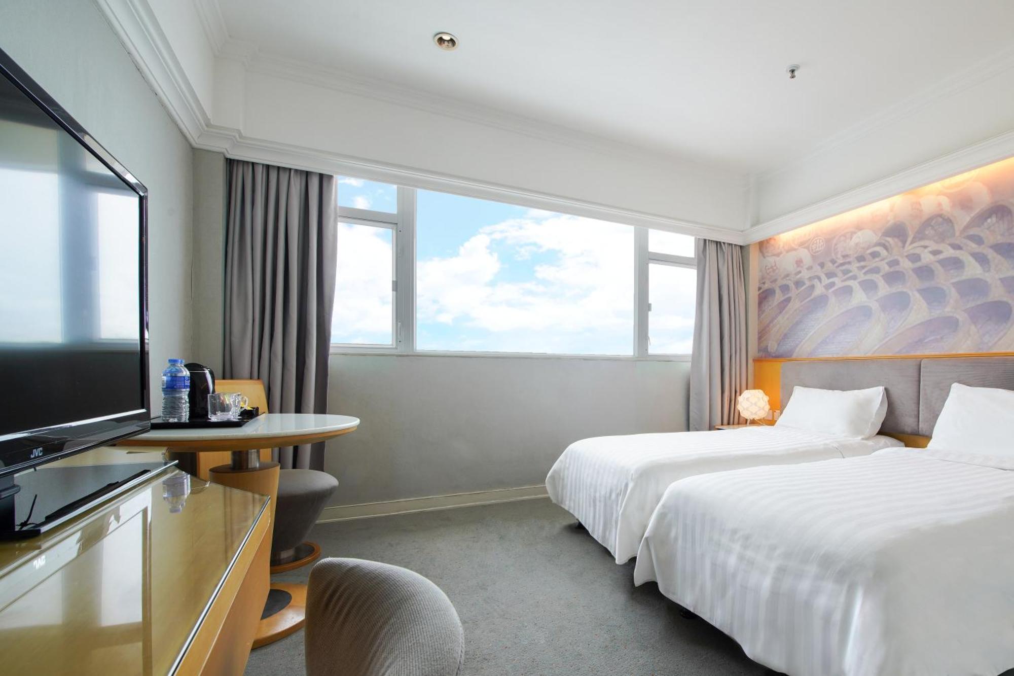 Warwick Cheung Chau 3* Hong Kong