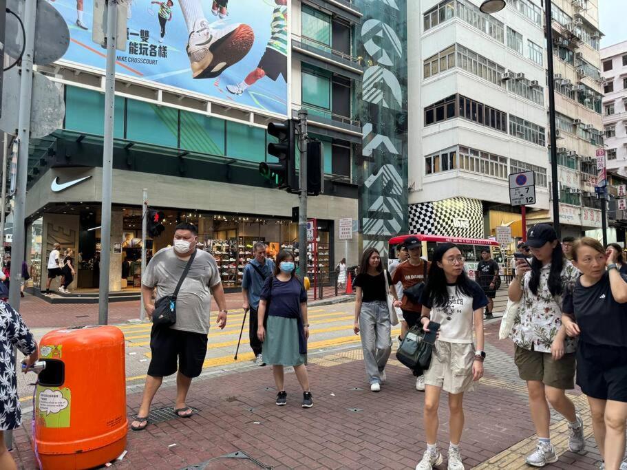 Apartamento 亞朵溫馨公寓3房1 廳7-9人 5張床 旺角中心 地鐵口 樓下就是 女人街 波鞋街鬧市打卡景點 Hong Kong