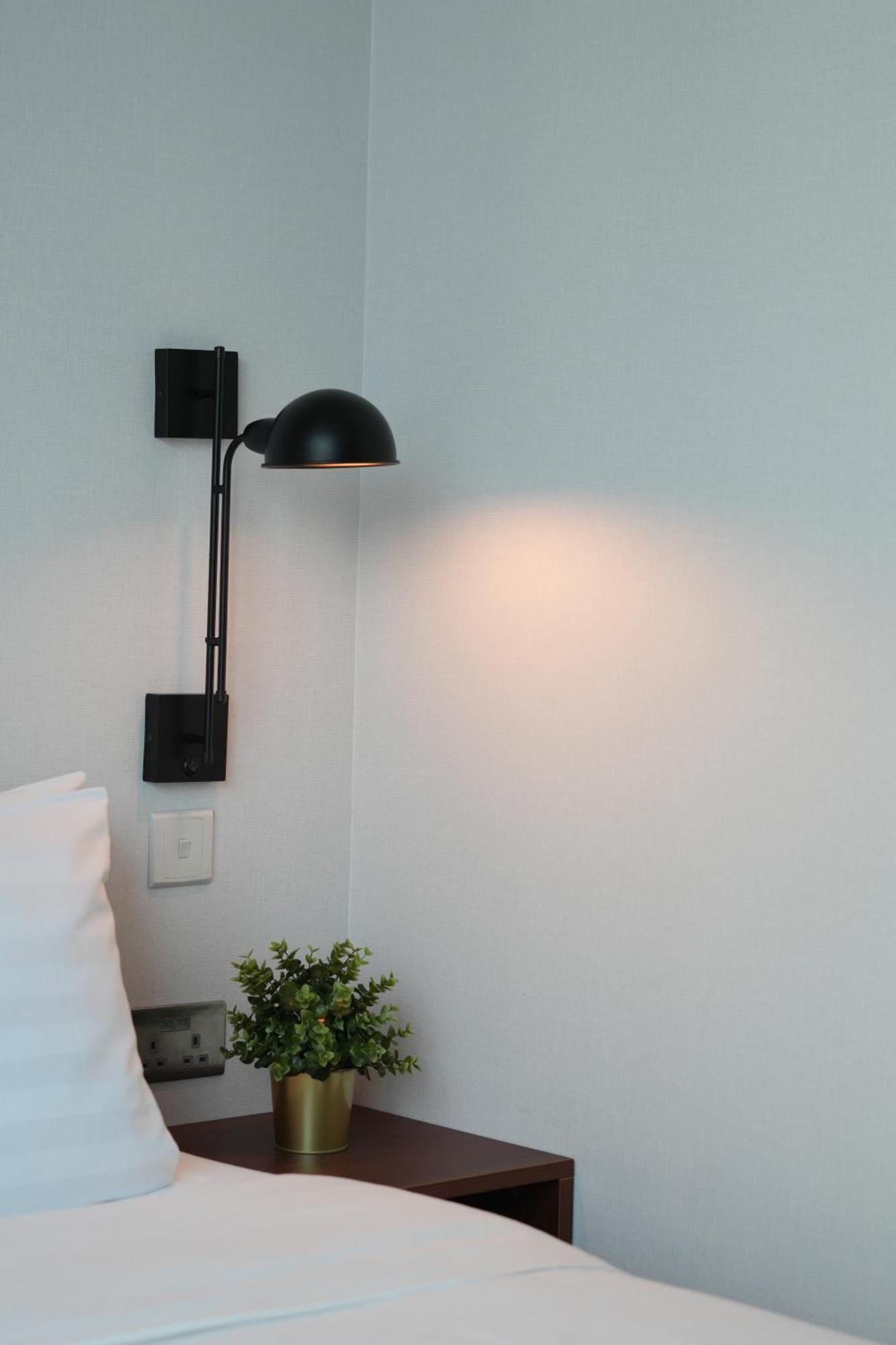 Dash Living On Queen's Hotel Hong Kong