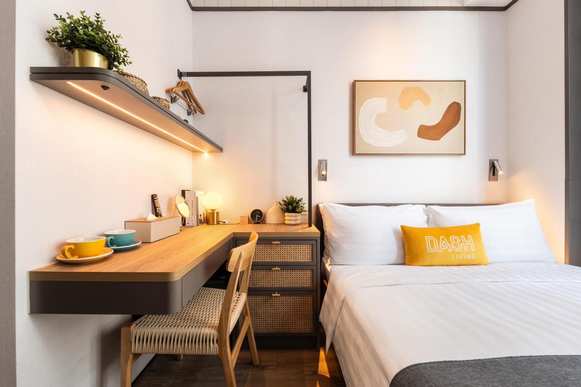 Dash Living On Queen's Hotel