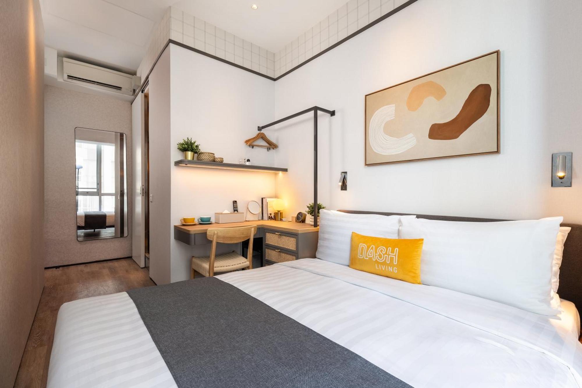 Hotel Dash Living On Queen's