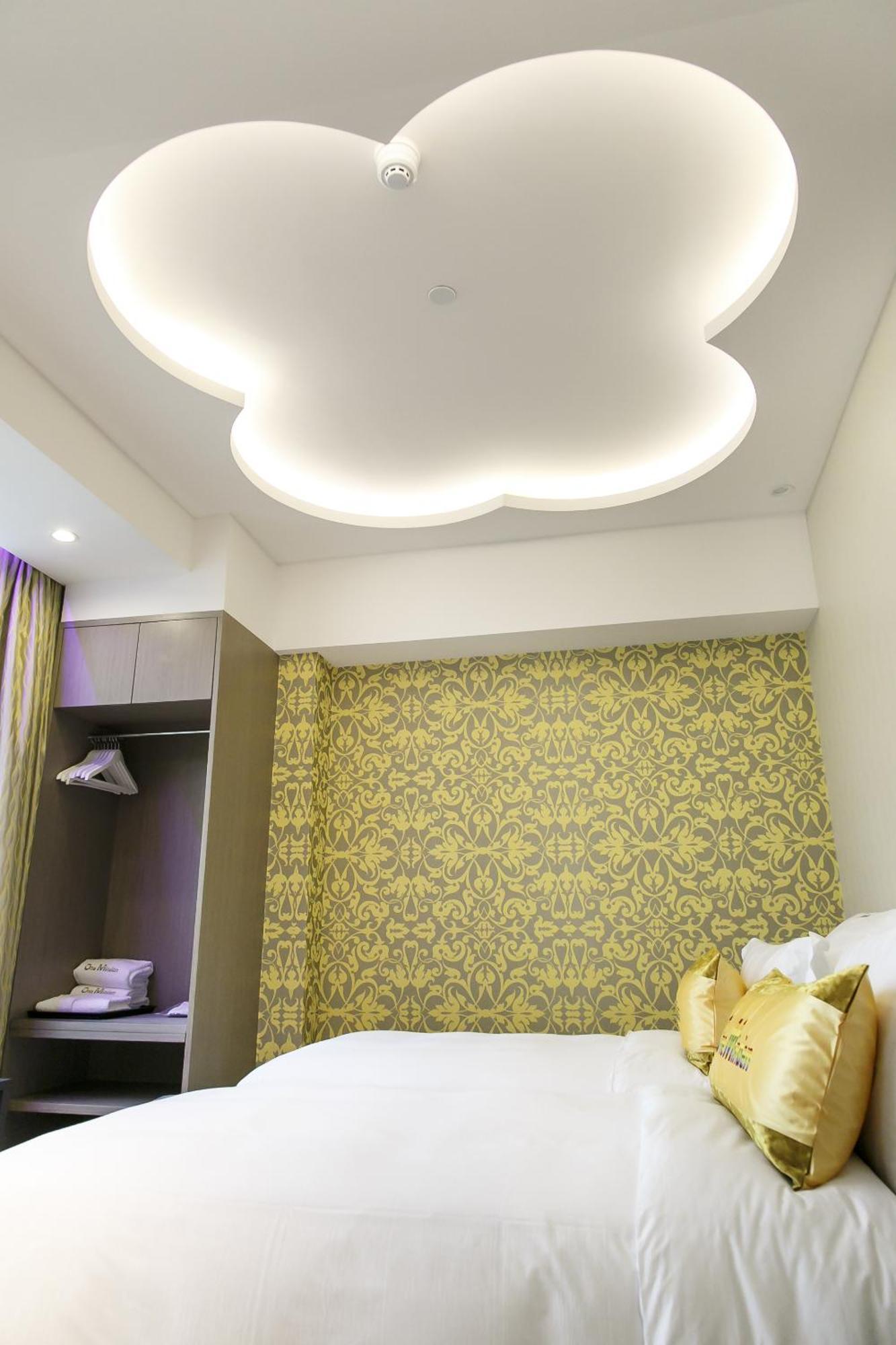 Hotel Harbour Bay