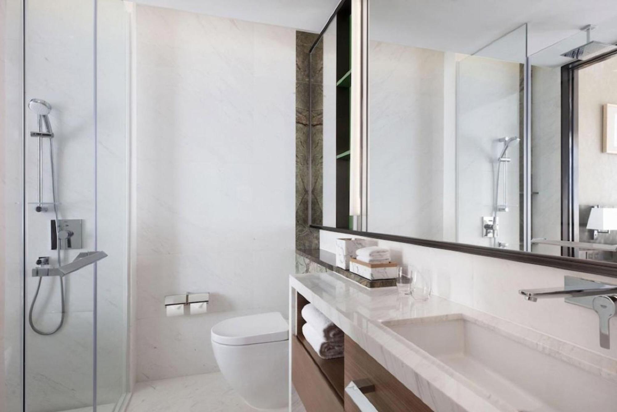 Hotel Sheraton Tung Chung 5*